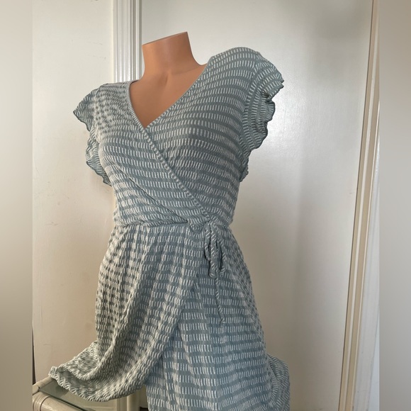 Caution to the Wind sea foam green dress - Picture 3 of 8